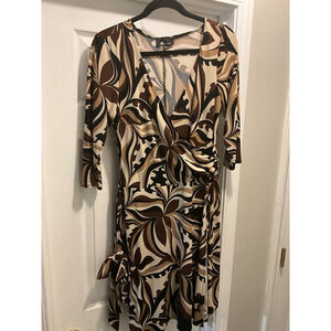 AB STUDIO WRAP TIE SASH KNEE LENGTH DRESS. MEDIUM